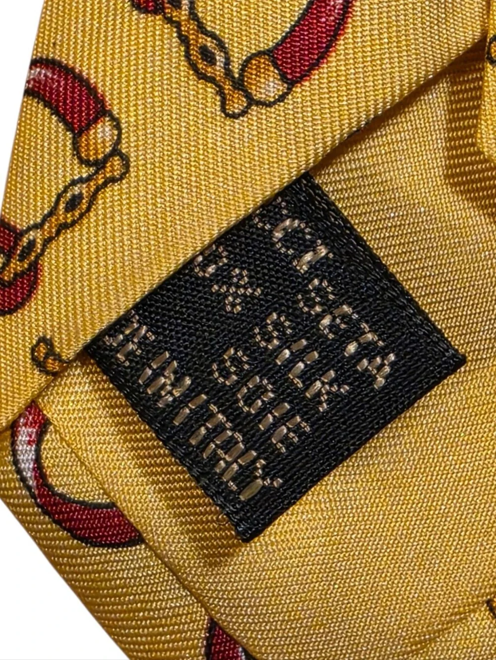 Gucci tie this